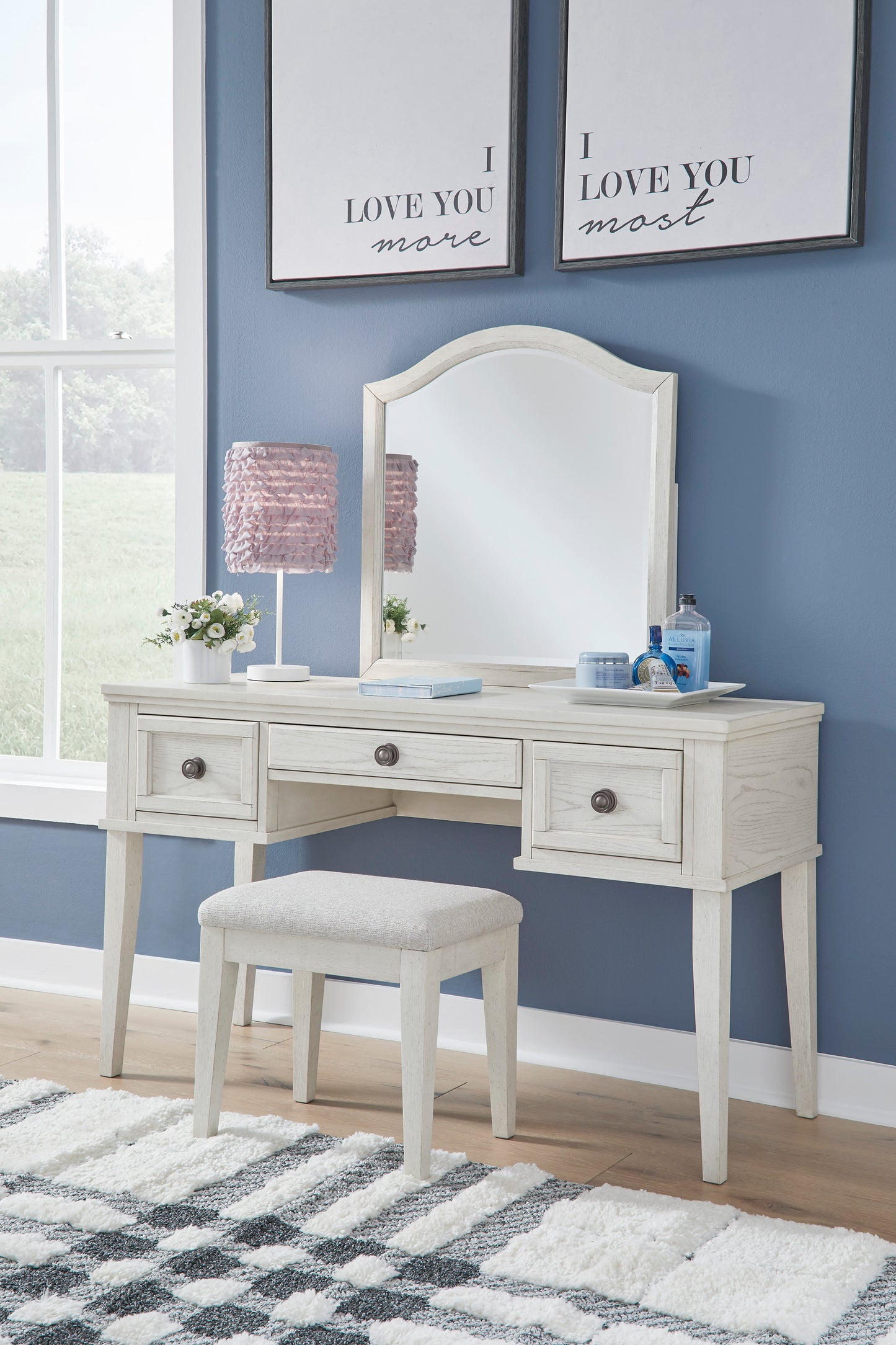 Robin Vanity W/Stool and Mirror -