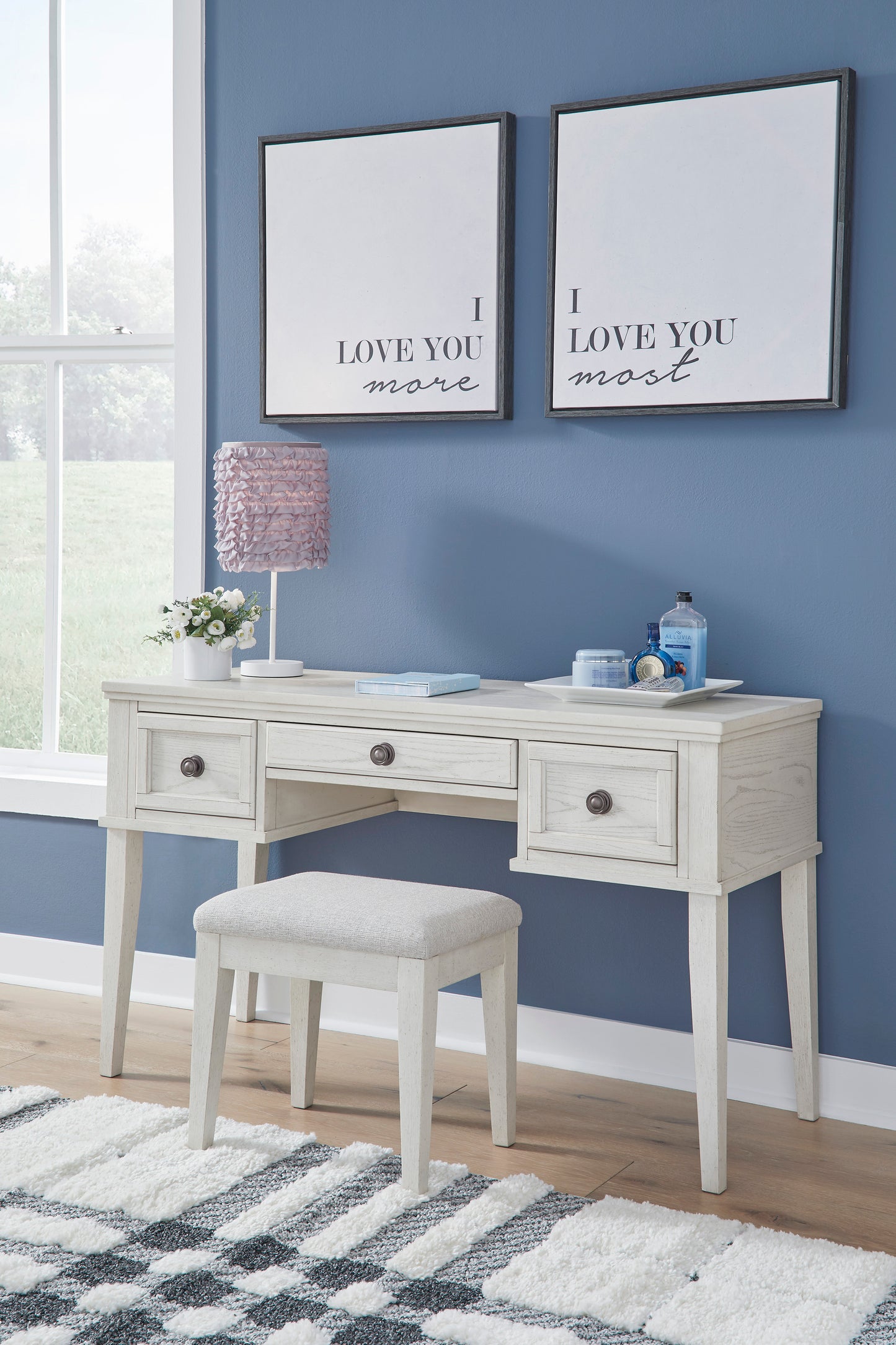 Robin Vanity W/Stool and Mirror -