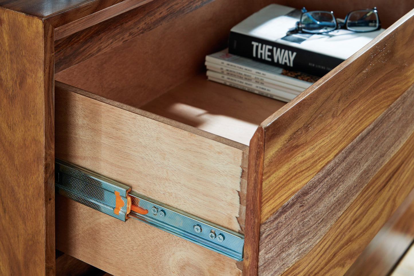 Dahlia Dresser -