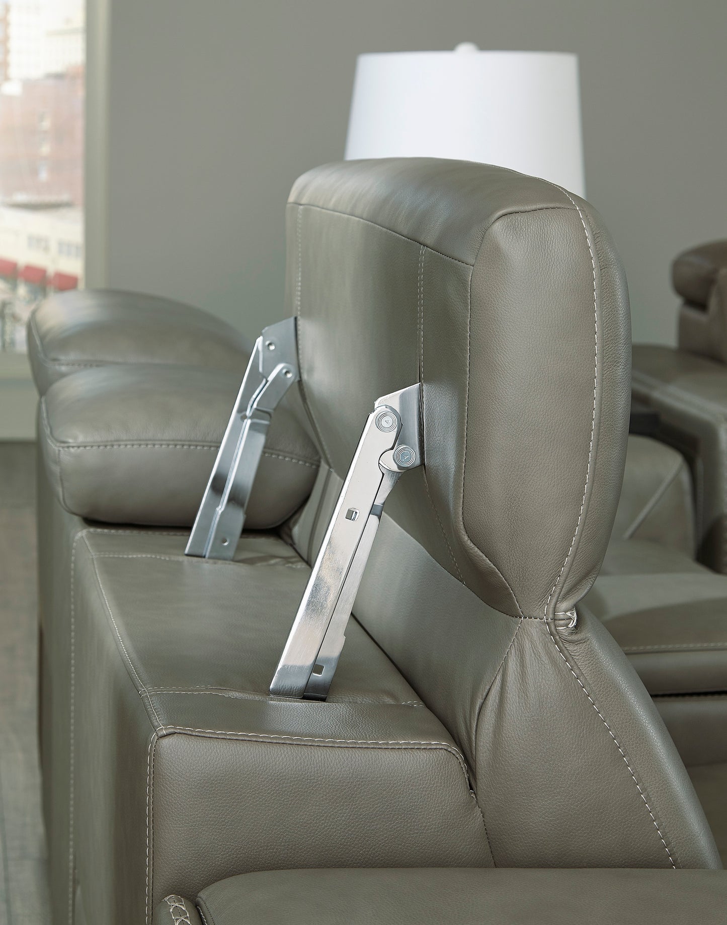 Cori 6 Piece Leather Reclining Sectional -