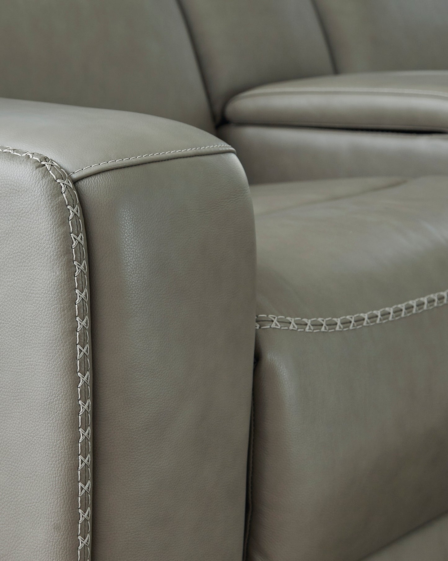 Cori 6 Piece Leather Reclining Sectional -