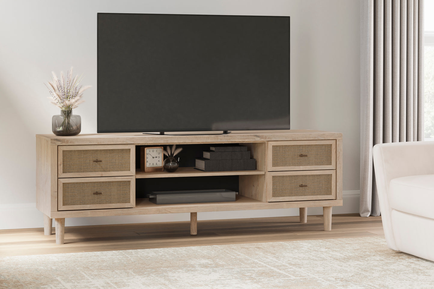Chelle XL Tv Stand -