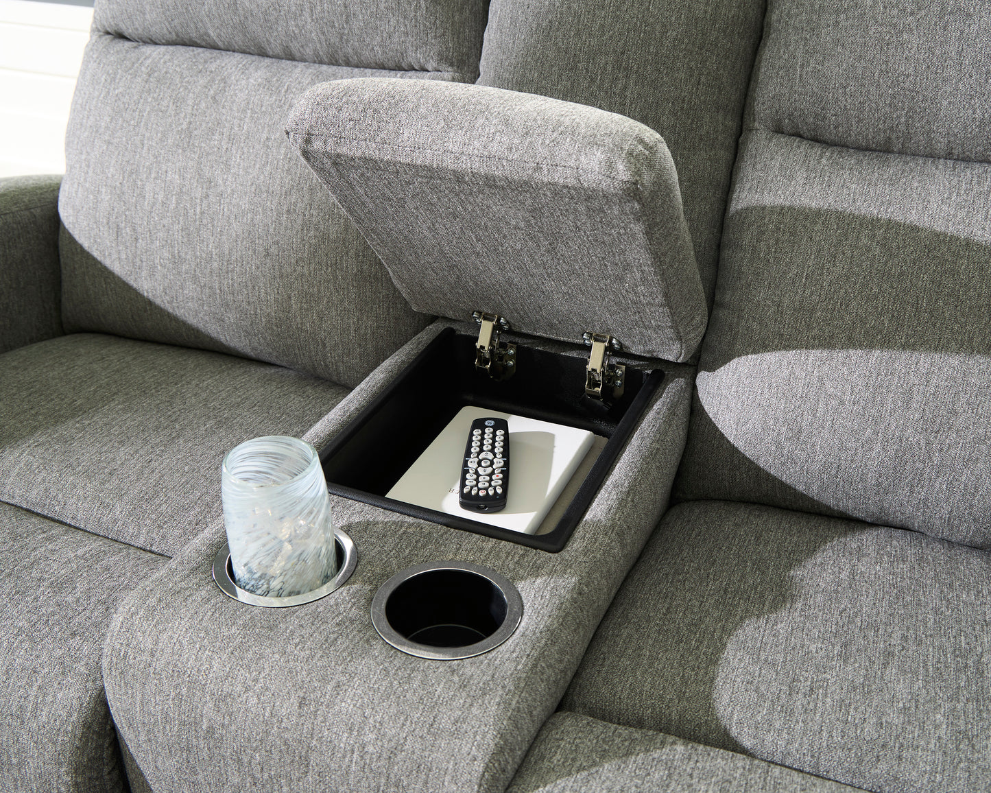 Montreal Reclining Loveseat W/Console -