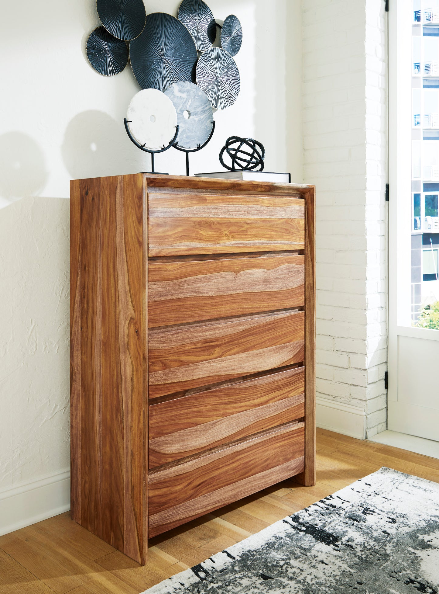 Dahlia 5 Drawer Chest of Drawers -