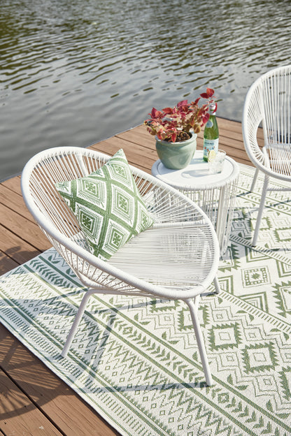 Cape Cod White Outdoor Set