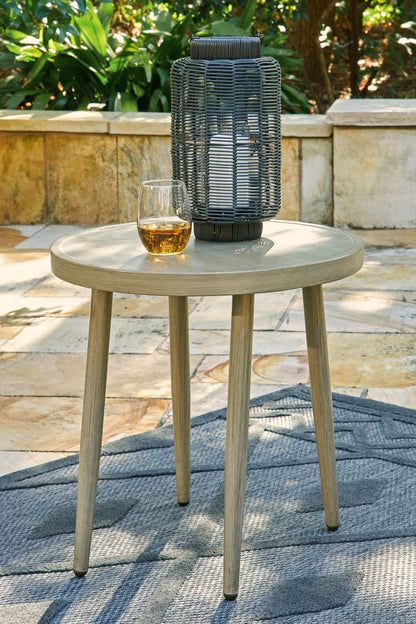 Hidden Valley Outdoor Round End Table